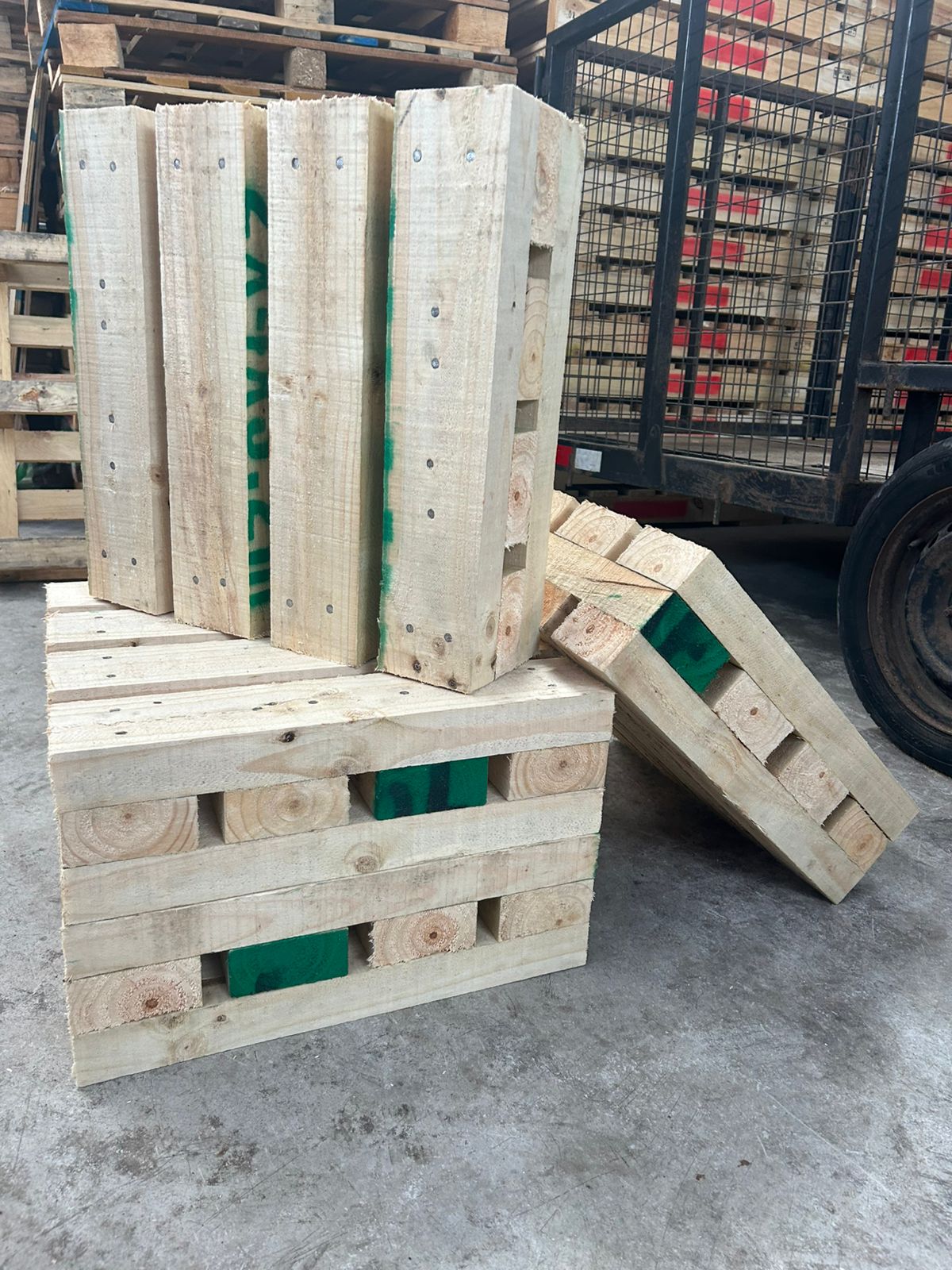 Parihuelas de Madera para Logística Industrial