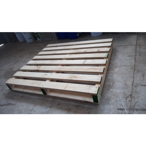Pallet de Madera para Almacenamiento y Carga
